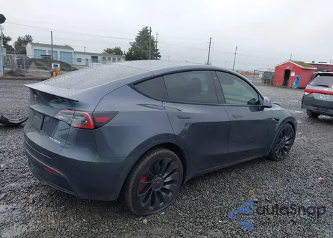 2022 Tesla Model Y Performance Dual Motor All-Wheel Drive from USA, damaged, VIN 7SAYGDEF7NF374104